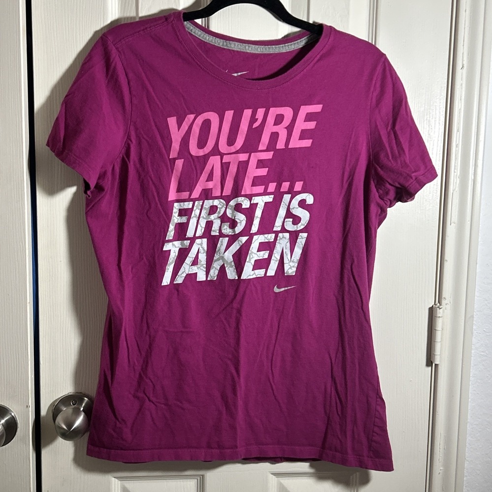 Nike Women's ‎ Training Casual Pink Graphic T-Shirt Size XL Slim